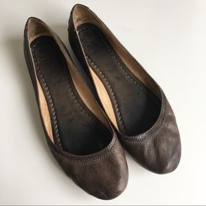 Frye Carson Flats - 8.5